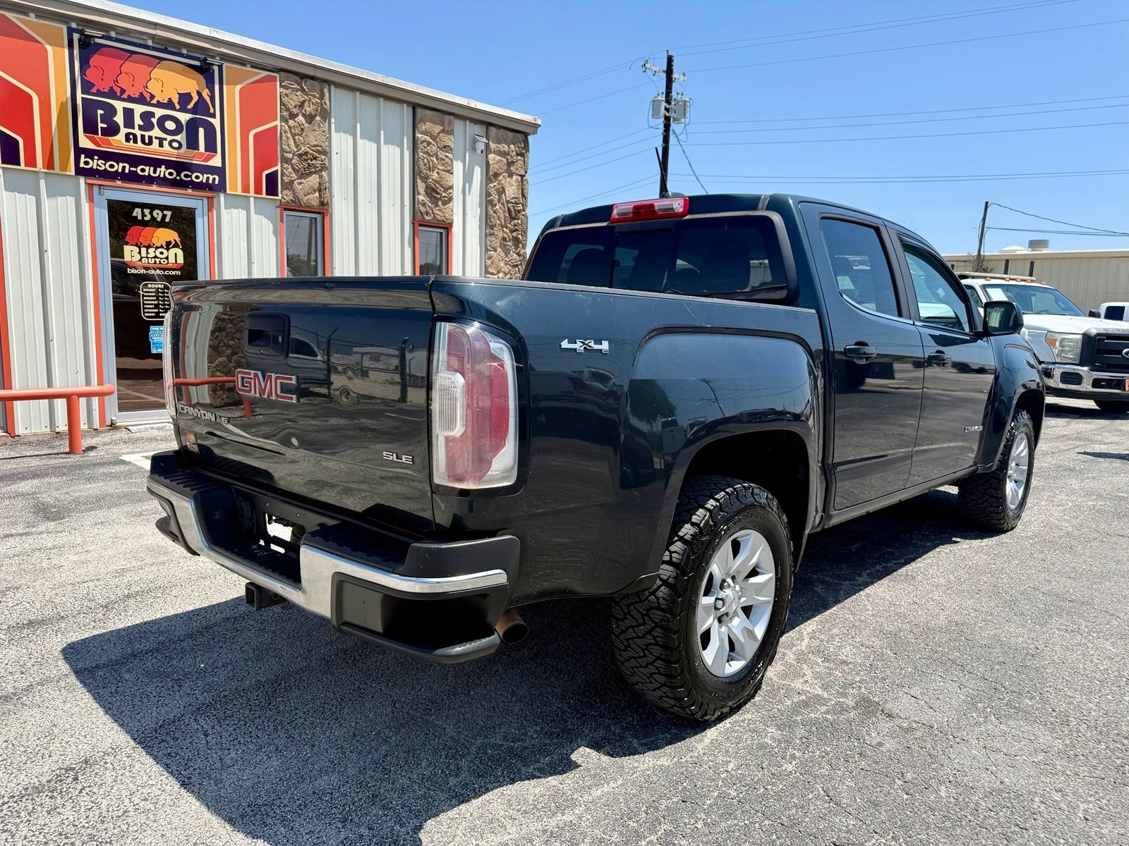 Used 2018 GMC Canyon SLE w/ SLE Convenience Package AWD/4WD image 3