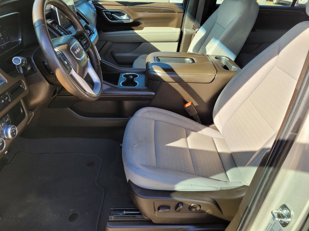 Used 2022 GMC Yukon XL SLE w/ Gmc Pro Safety Plus Package image 22