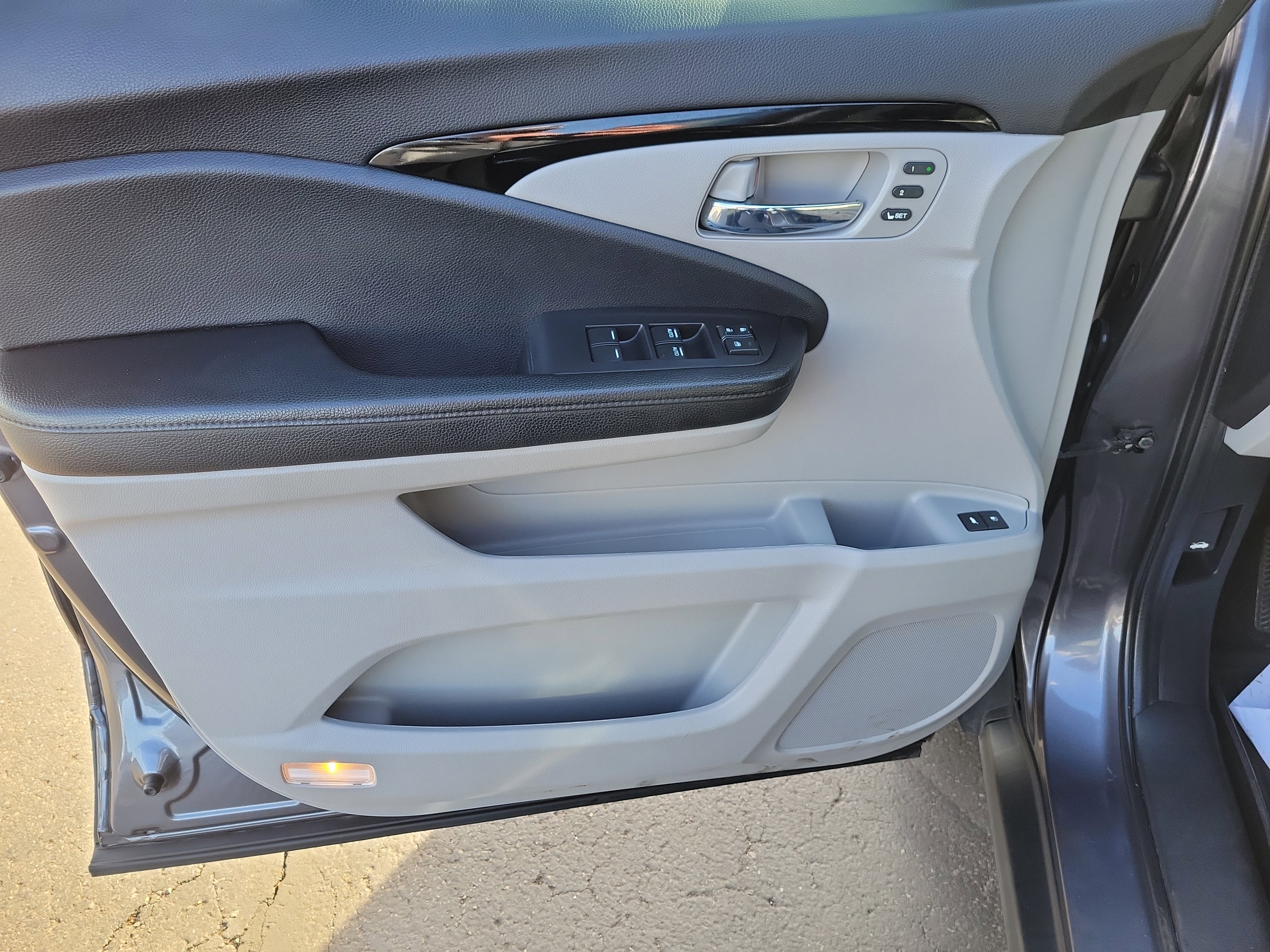 Used 2019 Honda Pilot Touring image 19