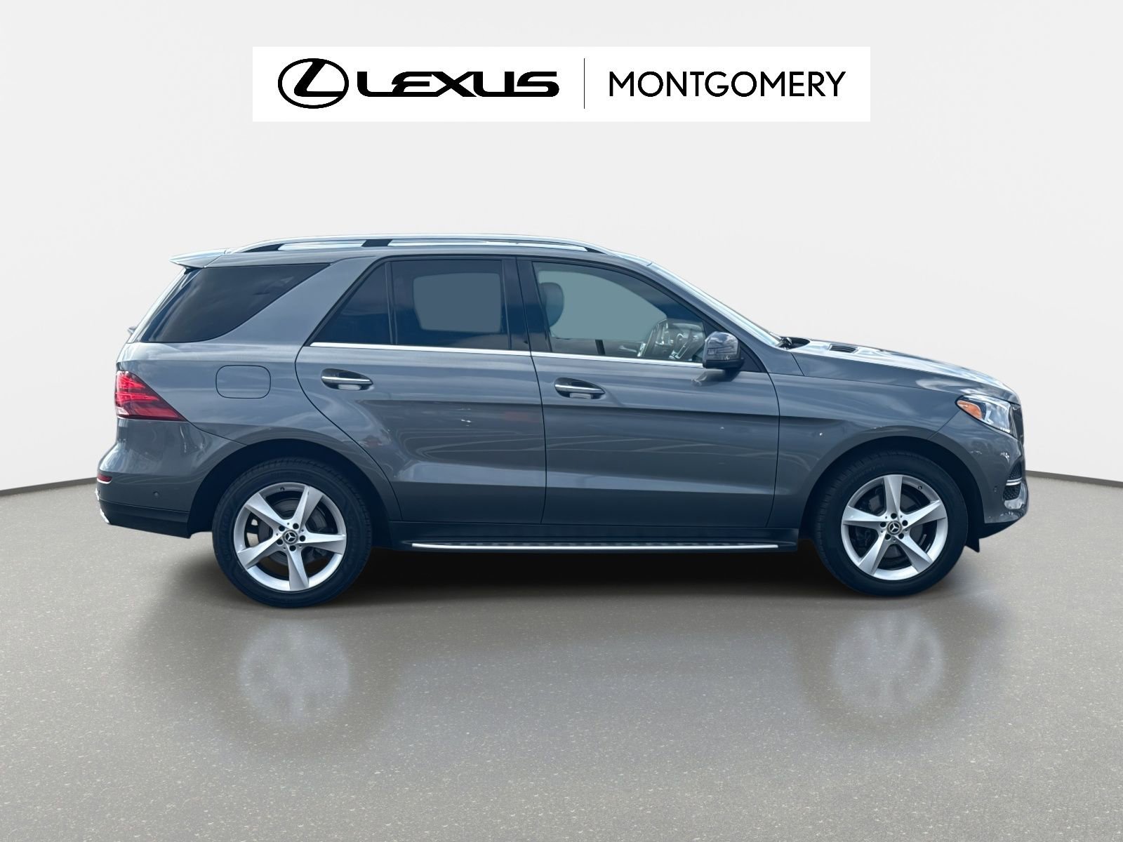 Used 2017 Mercedes-Benz GLE 350 image 3