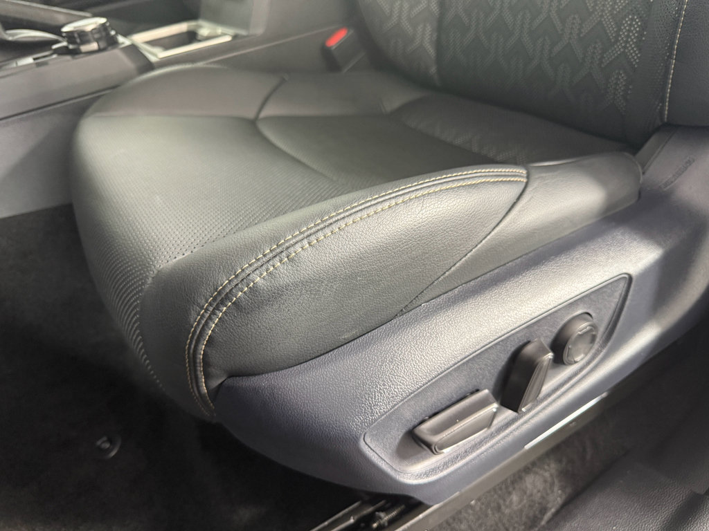 Used 2025 Toyota Tacoma Limited image 16