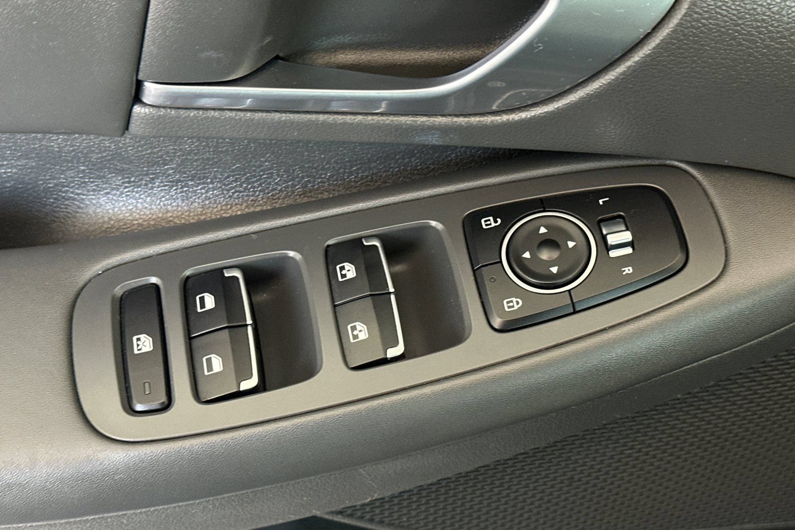 Used 2020 Hyundai Sonata SEL FWD image 12