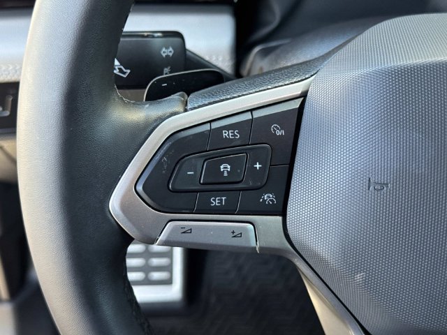 Certified 2024 Volkswagen Atlas Peak Edition SE AWD/4WD image 11