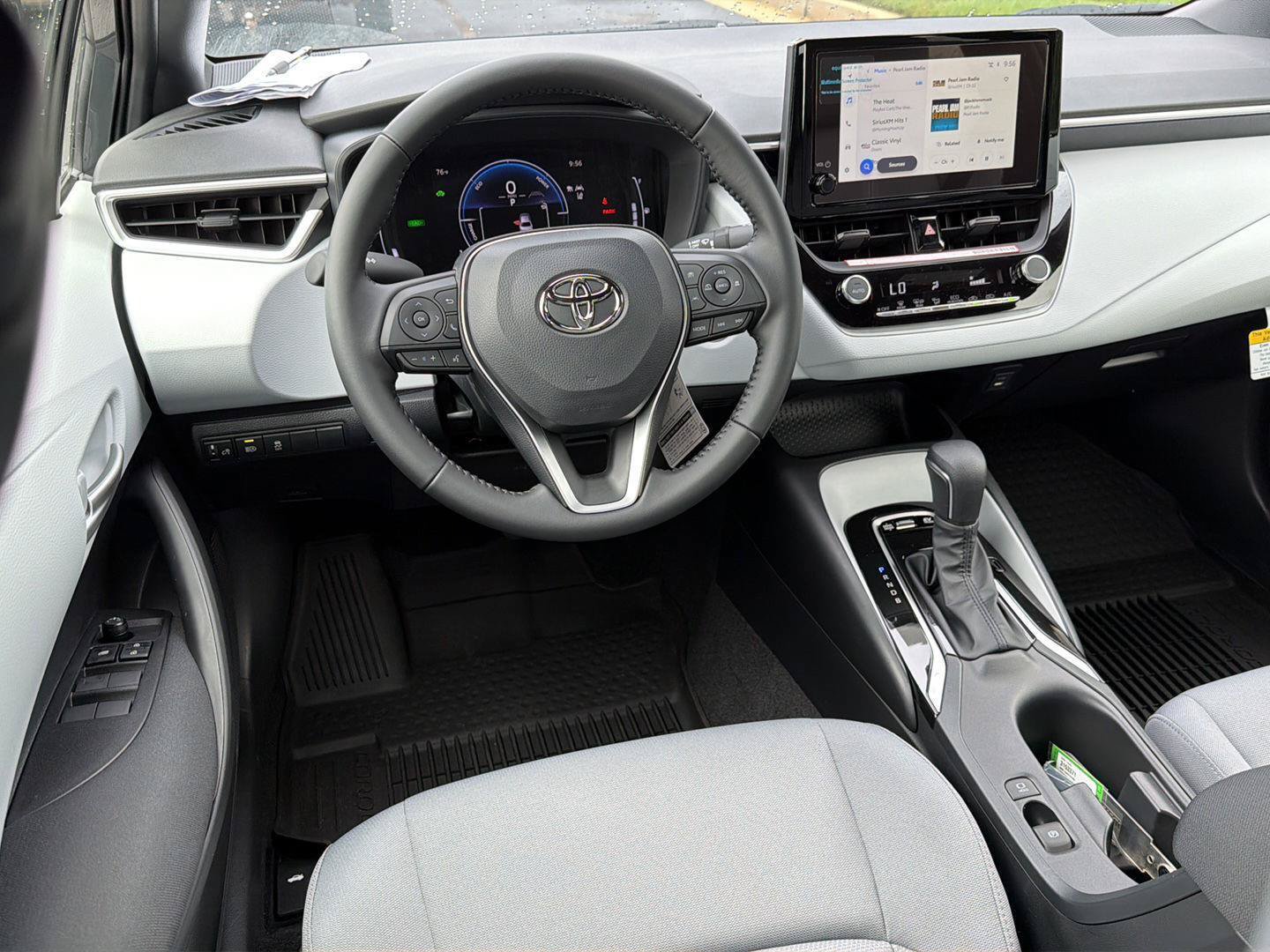 New 2026 Toyota Corolla SE FWD image 18