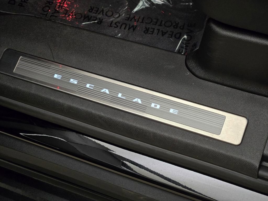Used 2025 Cadillac Escalade ESV Sport Platinum AWD/4WD image 34