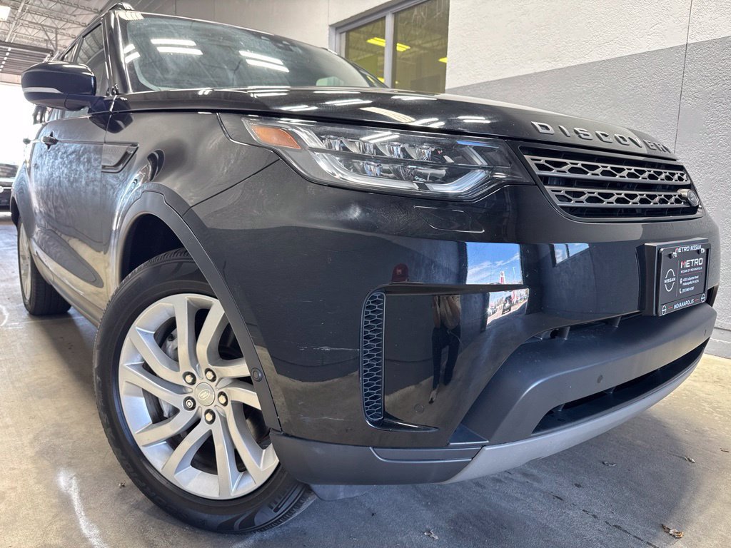 Used 2019 Land Rover Discovery SE AWD/4WD image 2