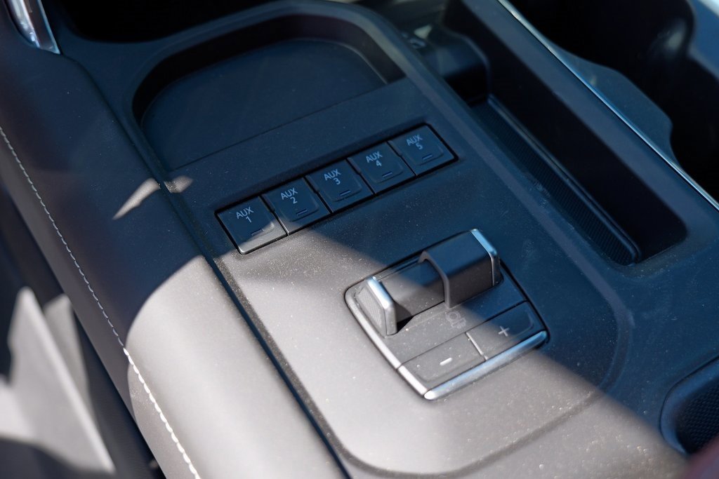 New 2026 GMC Sierra 2500 Denali Ultimate w/ Max Trailering Package image 15