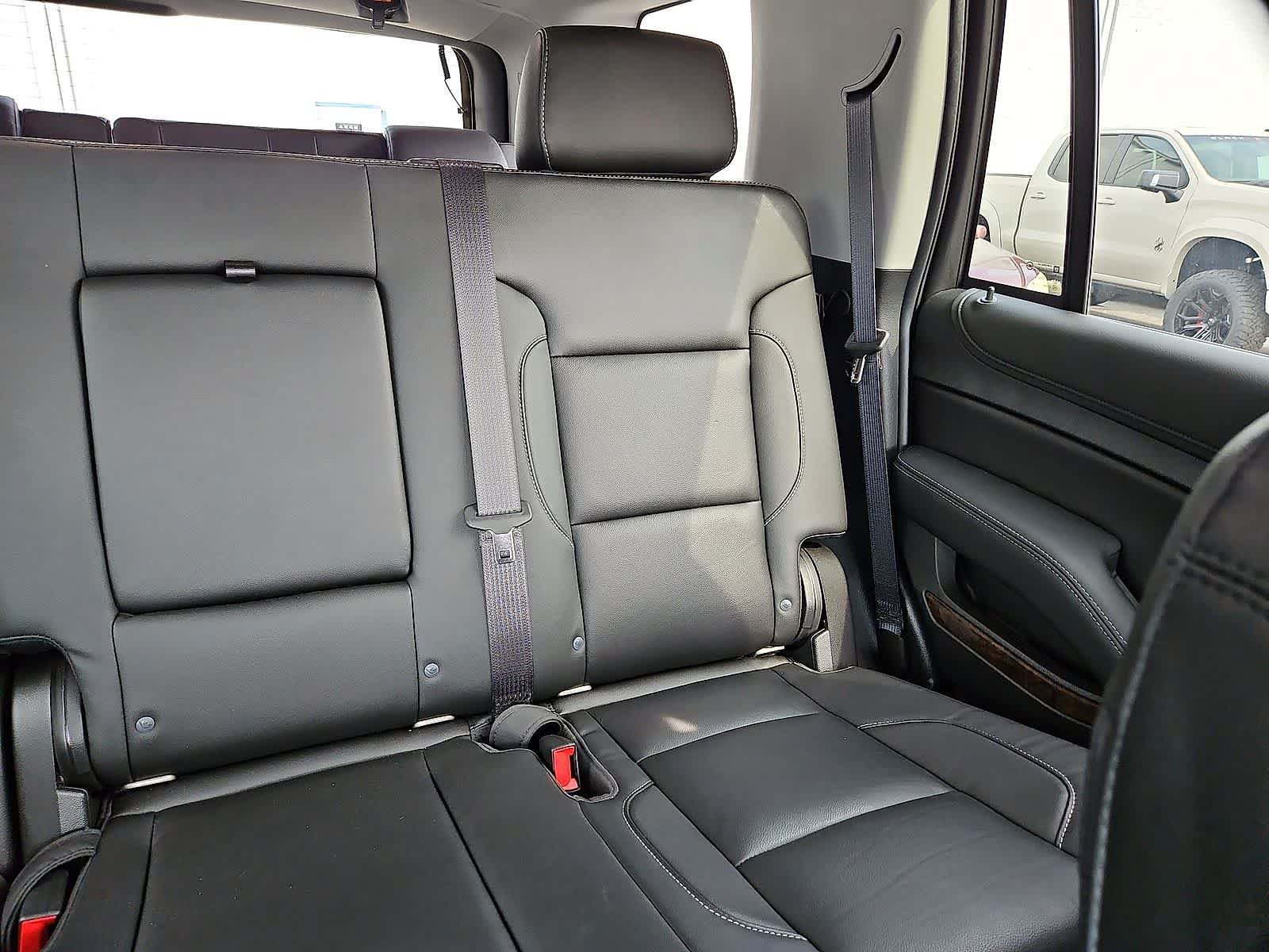 Used 2020 Chevrolet Tahoe LT w/ RST Edition AWD/4WD image 15