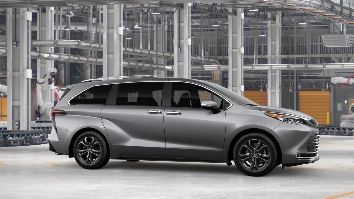 New 2026 Toyota Sienna Platinum AWD/4WD image 13