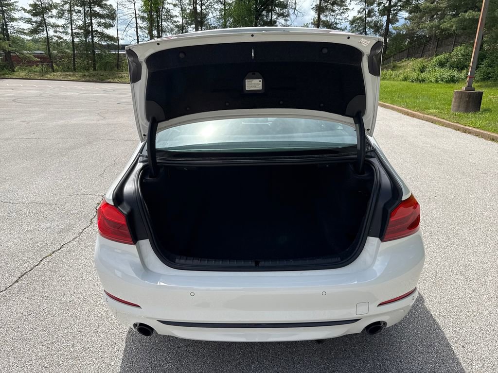 Used 2018 BMW 530i xDrive AWD/4WD image 25