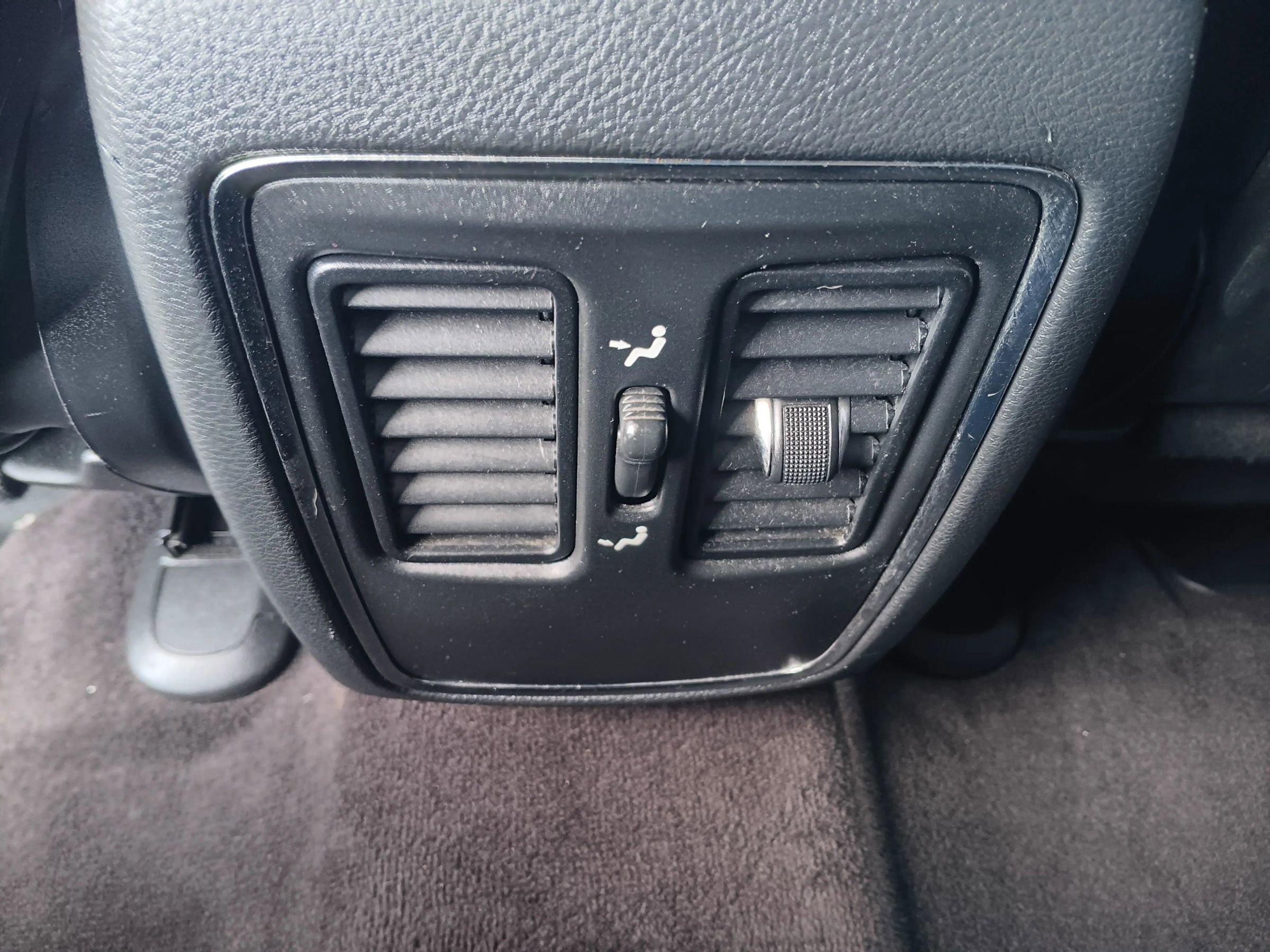 Used 2017 Jeep Grand Cherokee Laredo image 21