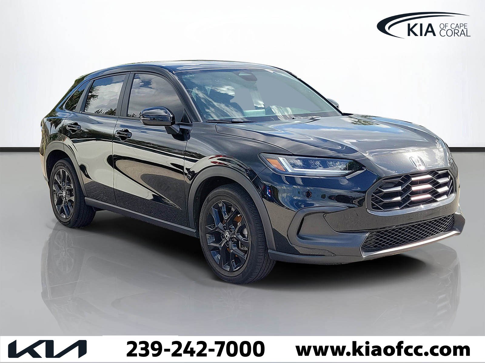 Used 2024 Honda HR-V Sport image 1