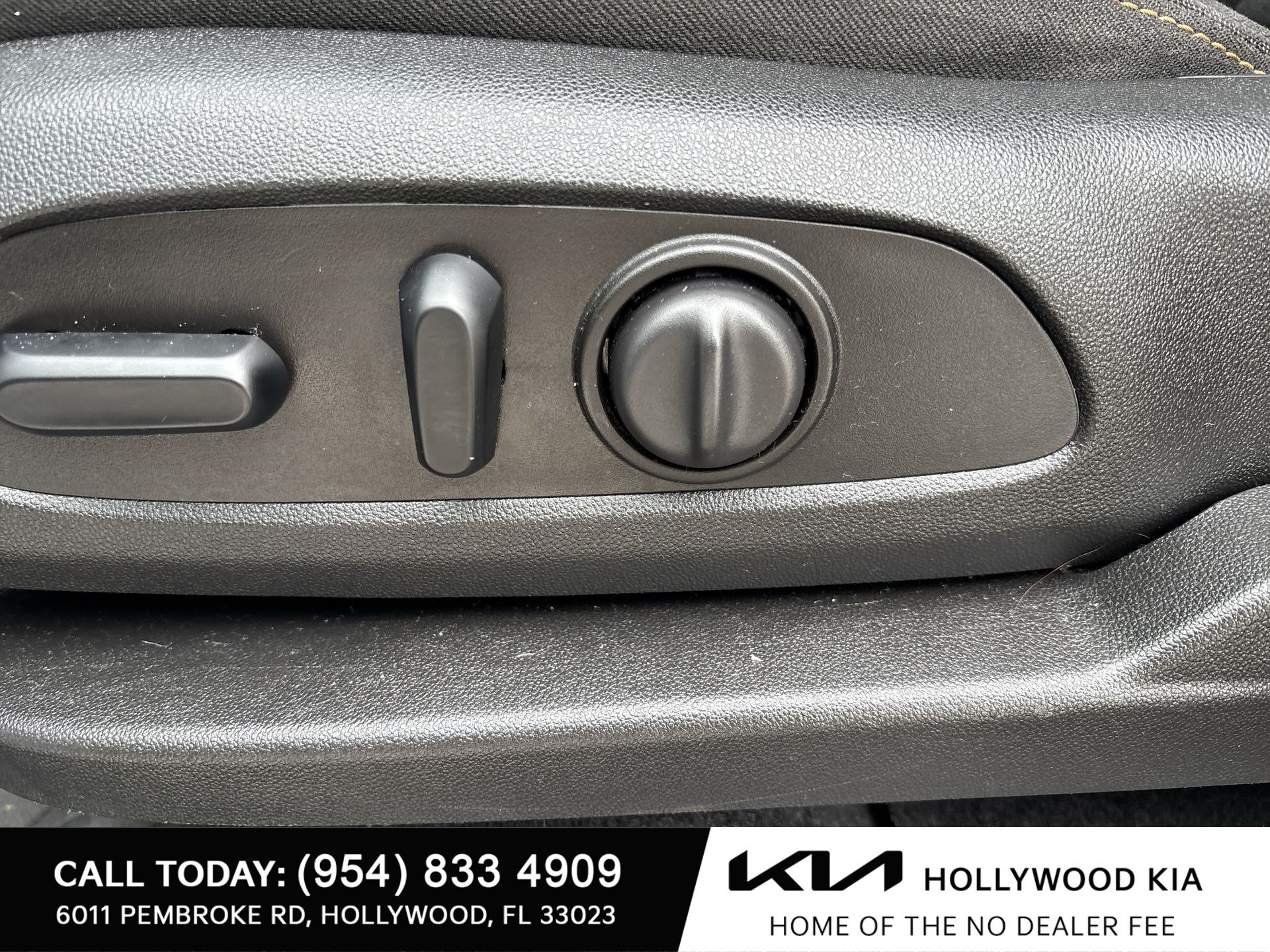 Used 2019 Chevrolet Equinox LT FWD image 14