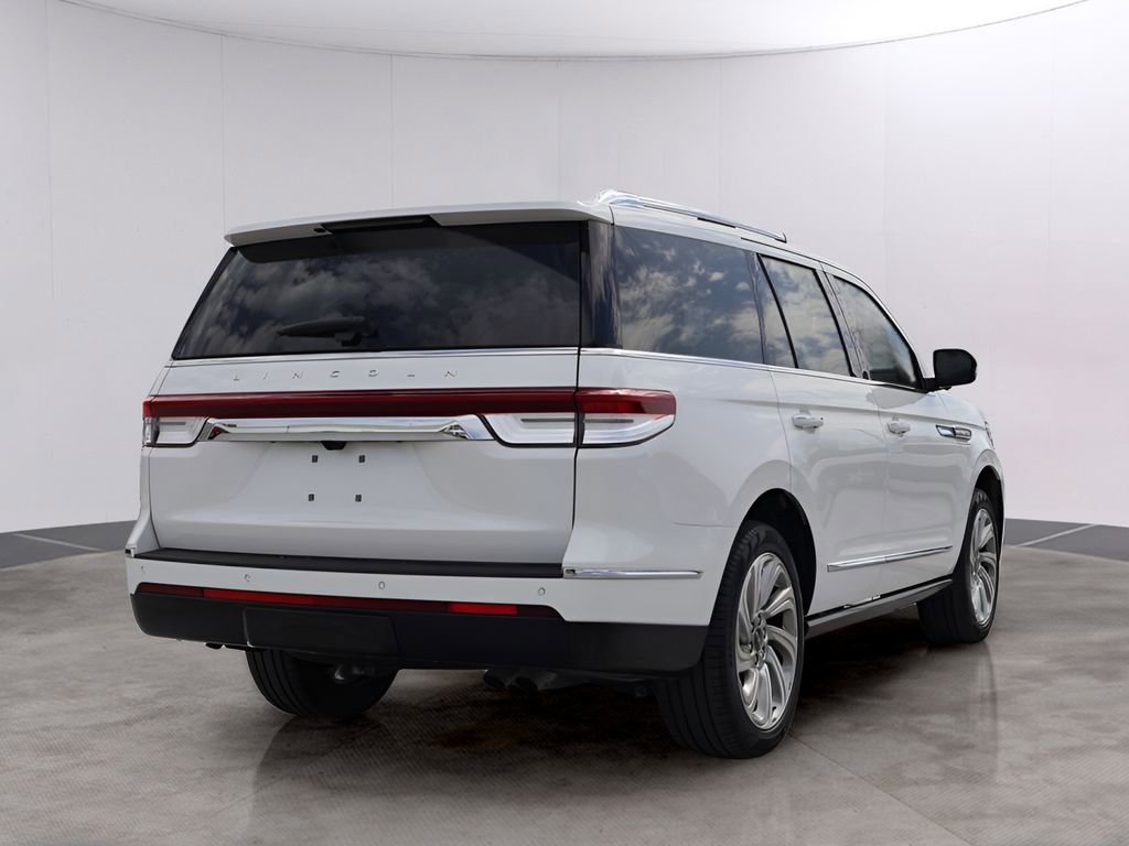 Used 2024 Lincoln Navigator Premiere image 7