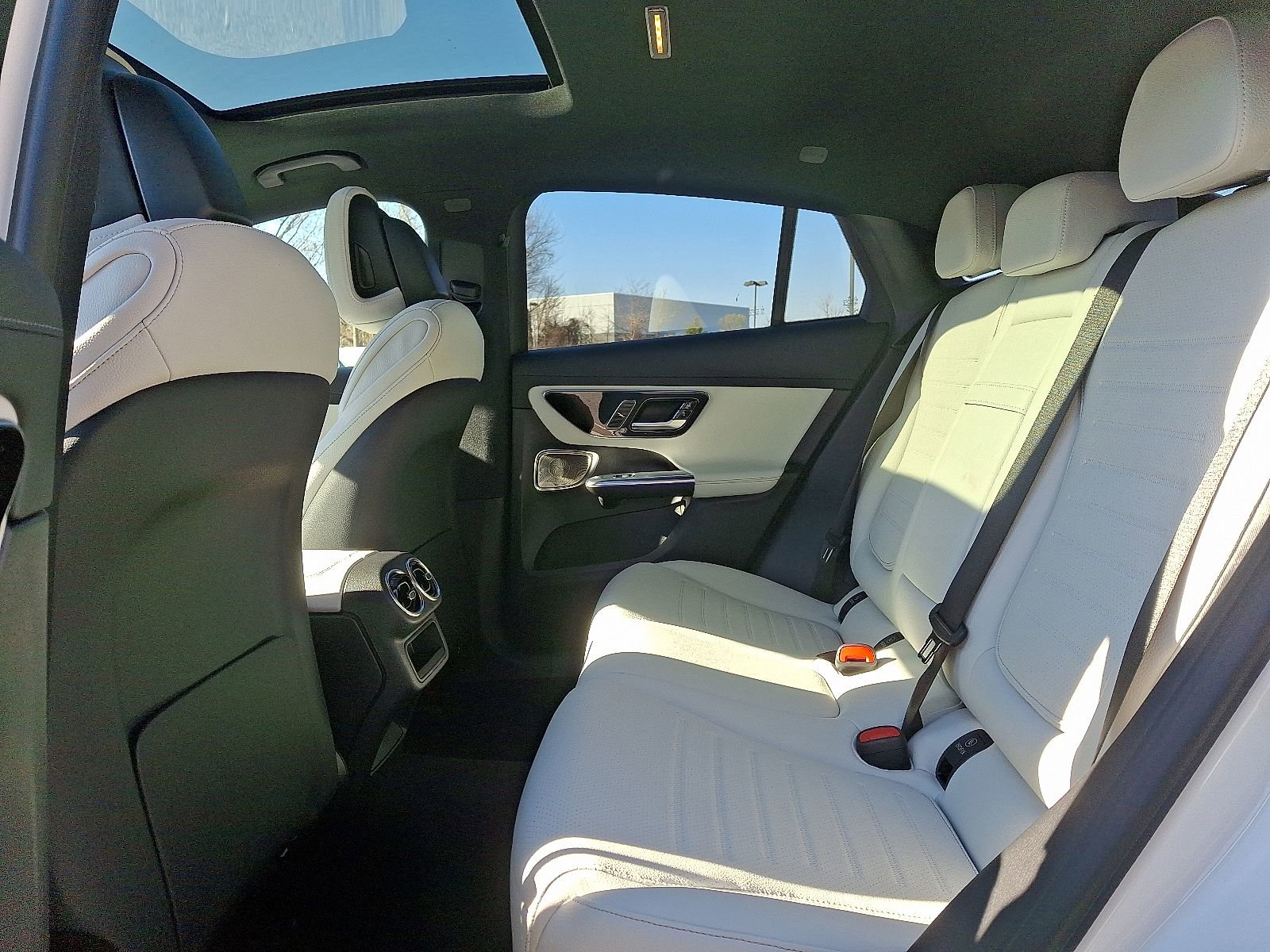 New 2026 Mercedes-Benz GLC 300 4MATIC image 6