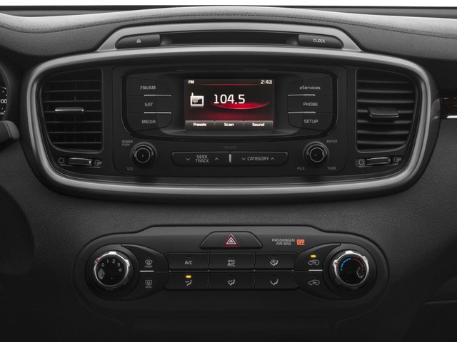 Used 2017 Kia Sorento AWD w/ LX Convenience Package image 13