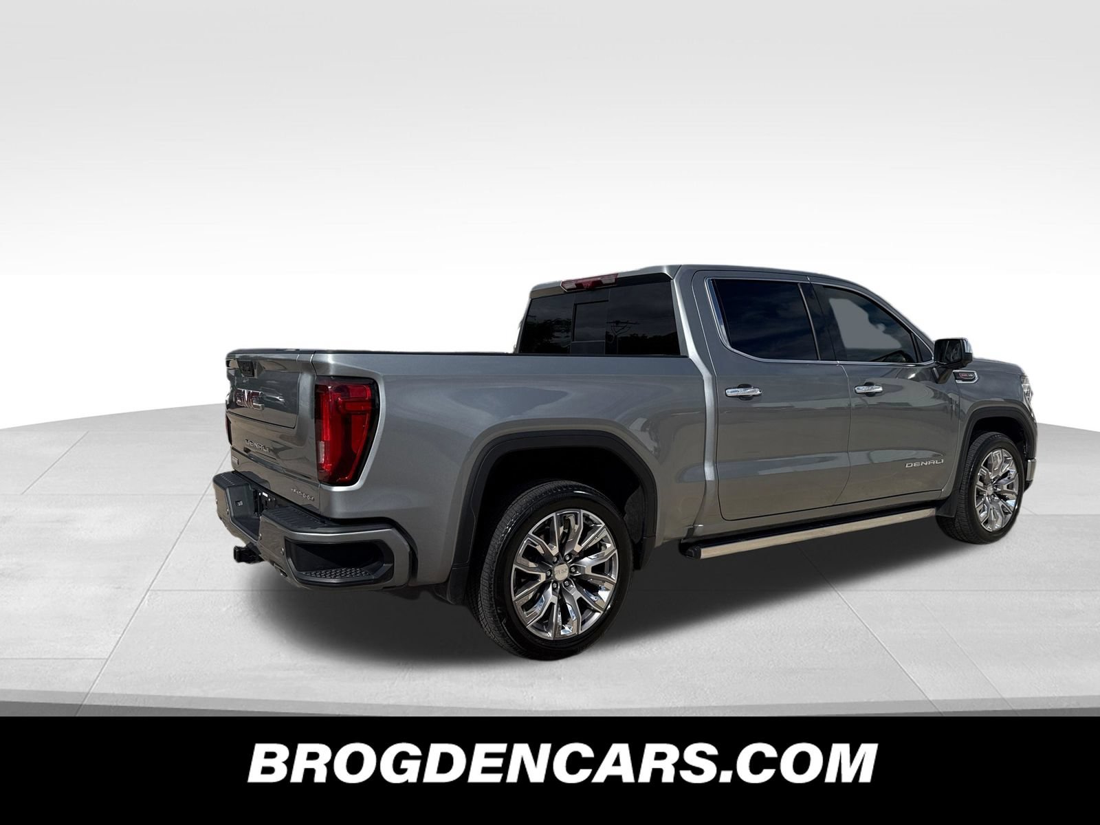 Used 2023 GMC Sierra 1500 Denali w/ Denali Reserve Package AWD/4WD image 6
