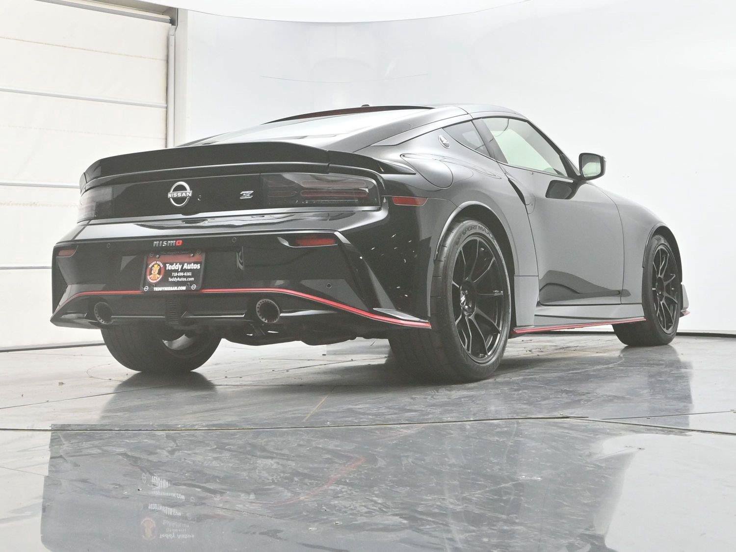 Certified 2024 Nissan Z NISMO w/ Floor Mat Package RWD image 36