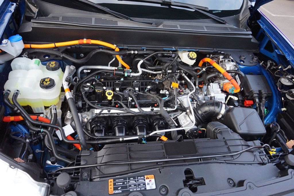 Used 2024 Ford Maverick Lariat image 9