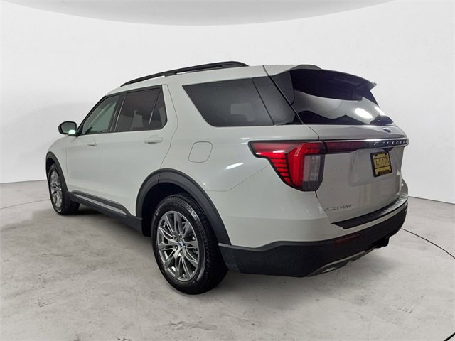 Certified 2025 Ford Explorer Active w/ Active Comfort Package image 3