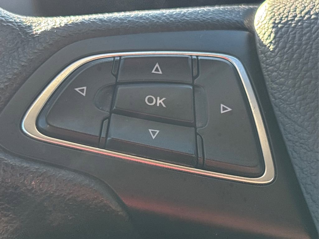 Used 2018 Ford Escape SE w/ SE Sync 3 Package image 32