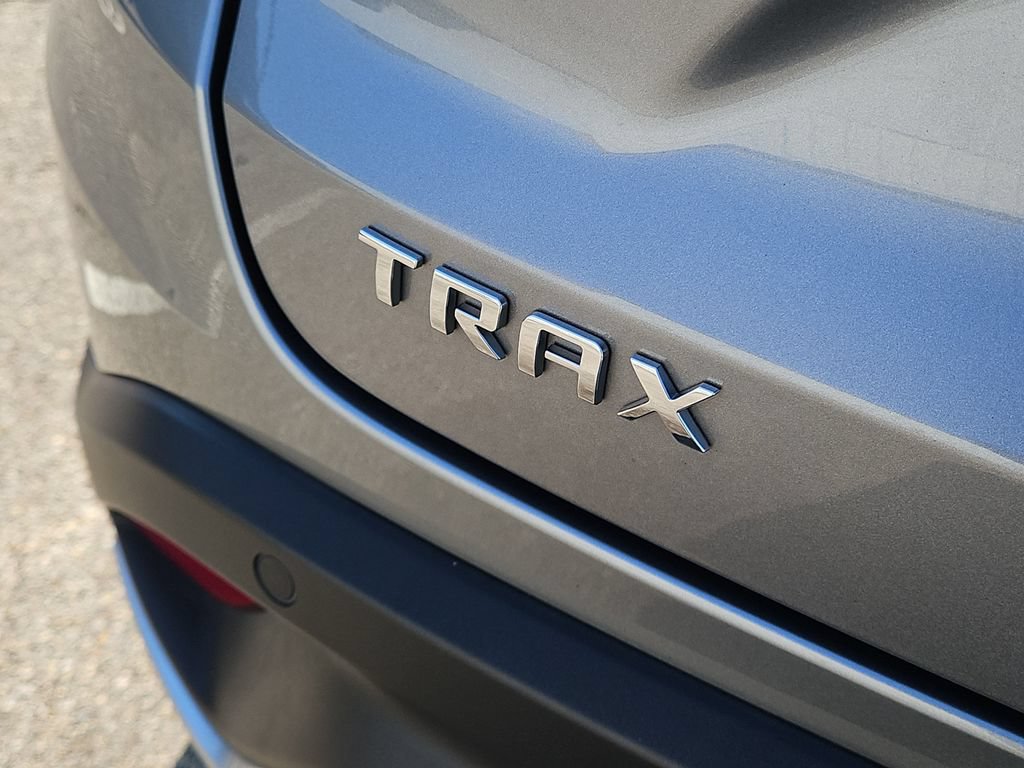 Used 2025 Chevrolet Trax LT w/ Driver Confidence Package FWD image 6