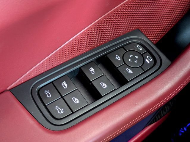 Used 2024 Porsche Macan Turbo Electric AWD/4WD image 25