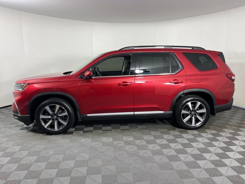 Used 2024 Honda Pilot Touring image 2