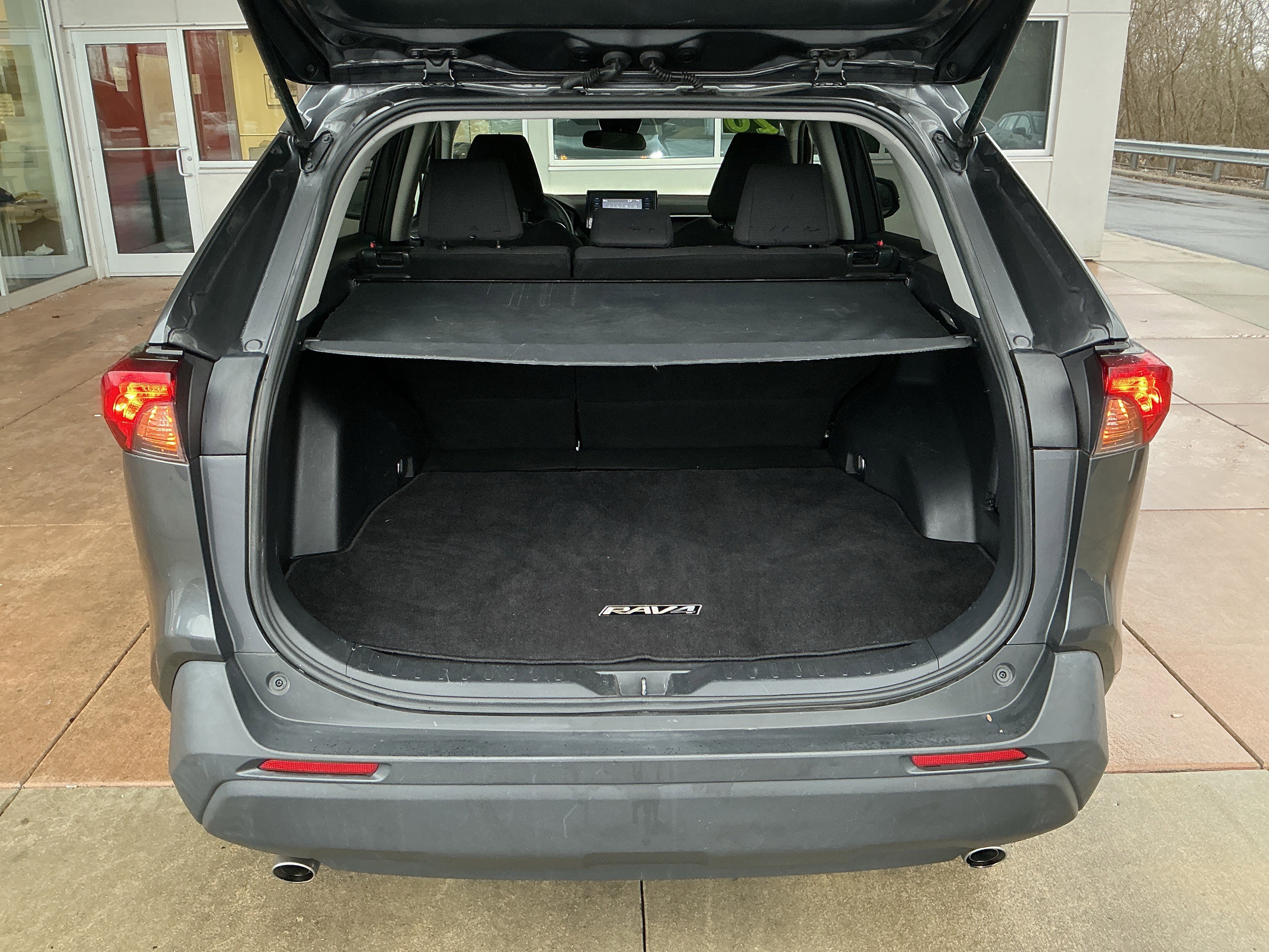 Used 2020 Toyota RAV4 LE image 24