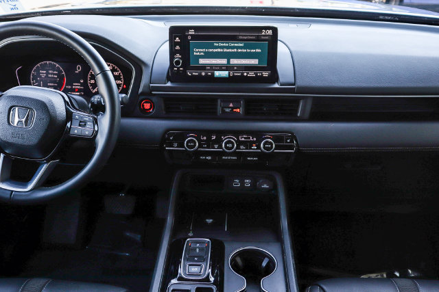 Used 2025 Honda Pilot EX-L image 14