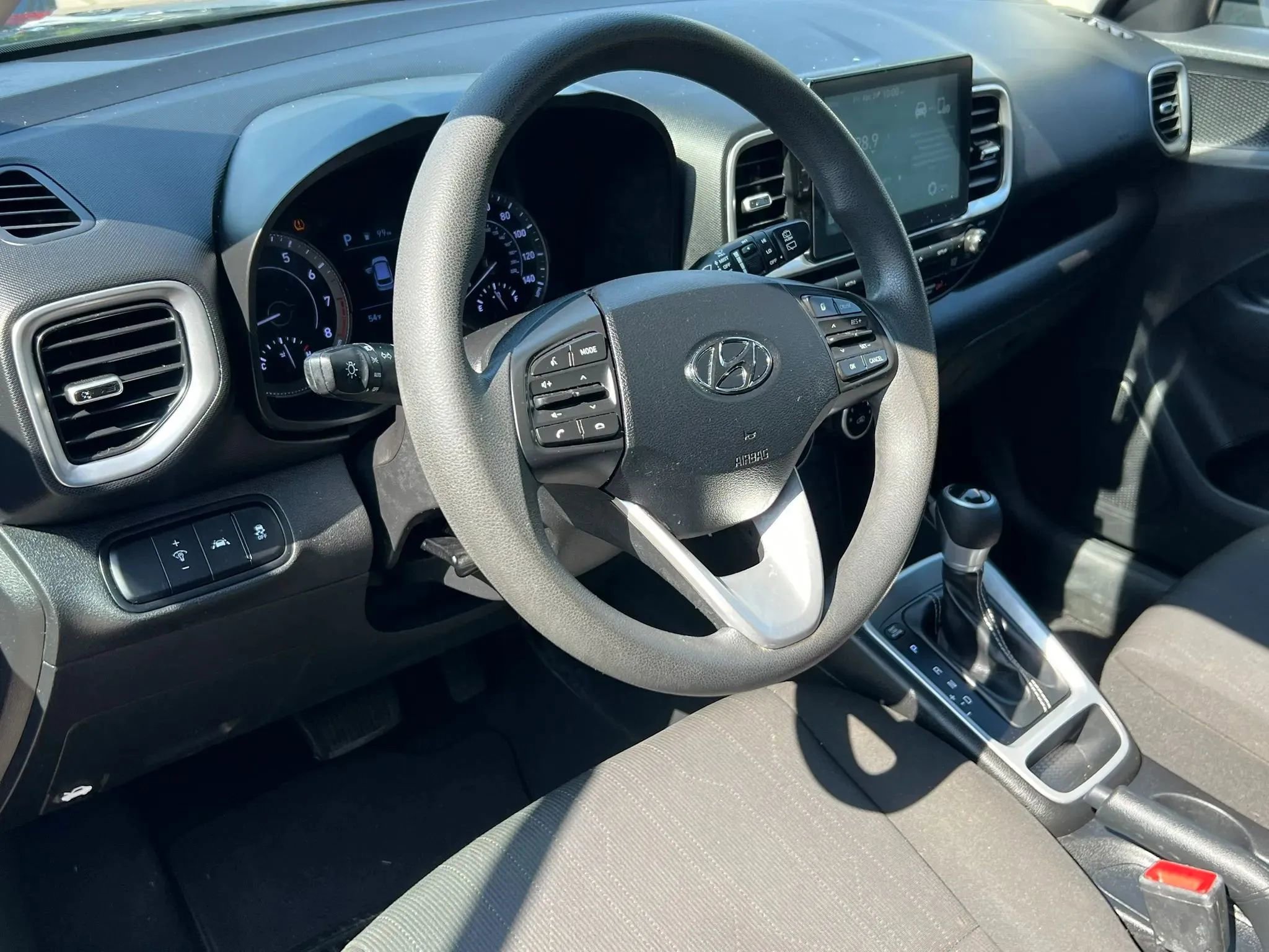 Used 2020 Hyundai Venue SE FWD image 15