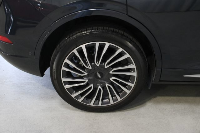 Used 2020 Lincoln Corsair Reserve w/ Equipment Group 201A AWD/4WD image 37