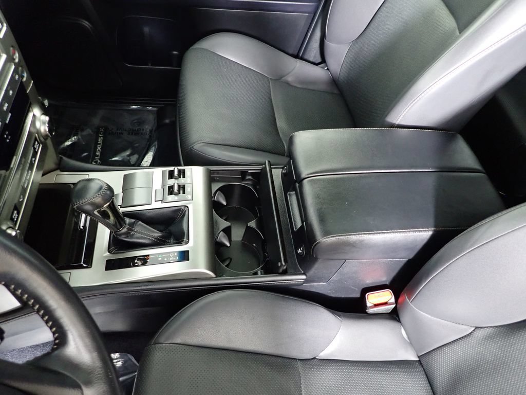 Used 2018 Lexus GX 460 w/ Preferred Accessory Package AWD/4WD image 33