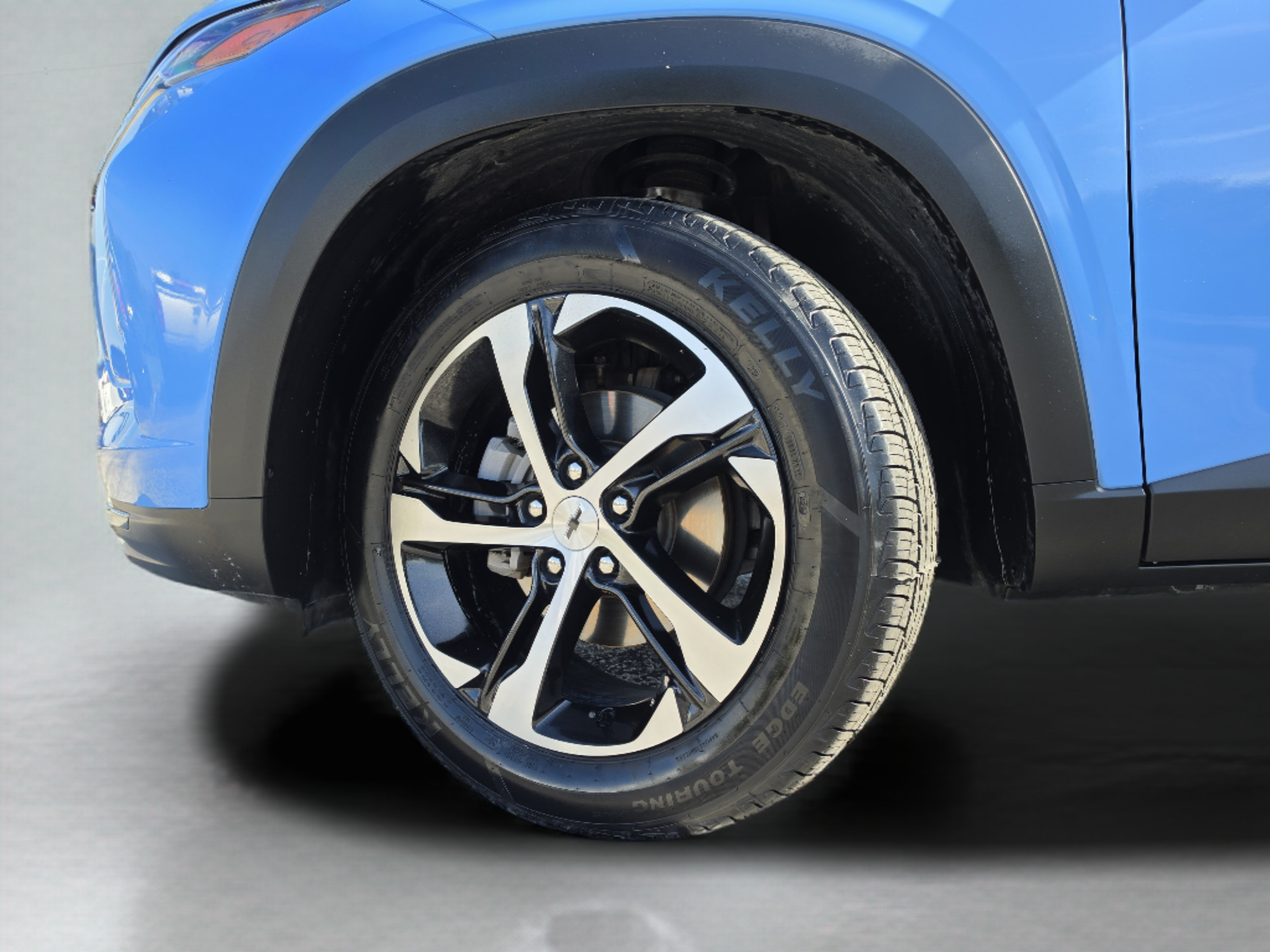 Used 2024 Chevrolet Trax RS w/ Driver Confidence Package FWD image 37