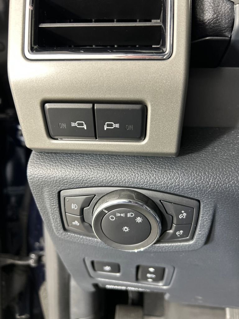 Used 2022 Ford F350 Lariat w/ Tremor Off-Road Package image 14