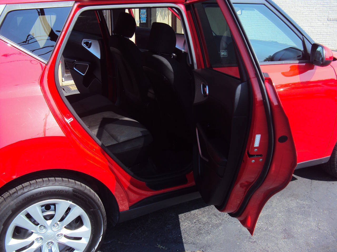 Used 2020 Kia Soul LX FWD image 11