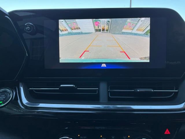 Used 2025 Chevrolet Trax ACTIV w/ Sunroof Package image 12