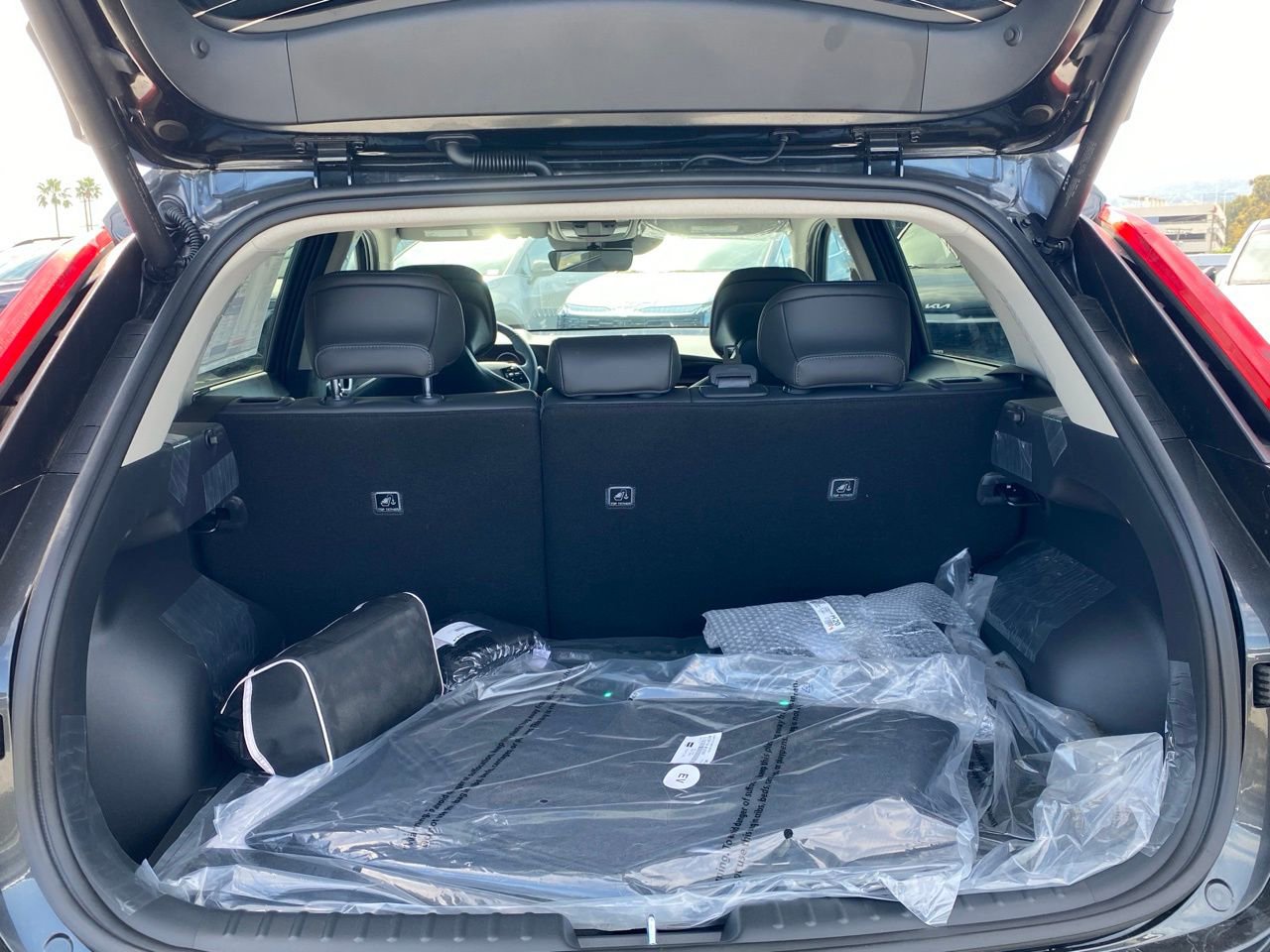 New 2026 Kia Niro Wind FWD image 21