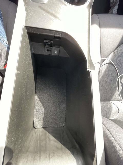 Used 2024 Toyota Camry LE image 27