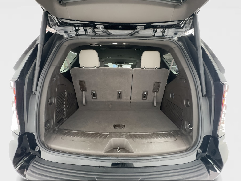Used 2025 Chevrolet Tahoe LT RWD image 18