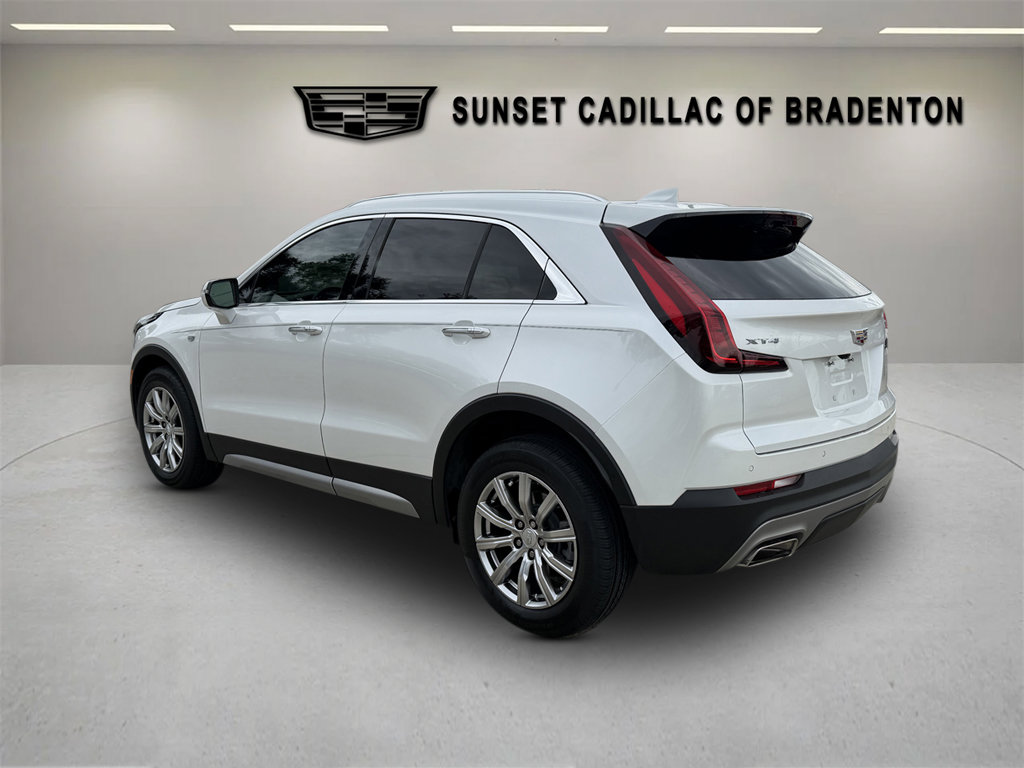 Certified 2022 Cadillac XT4 Premium Luxury w/ Enhanced Visibility Package FWD image 5