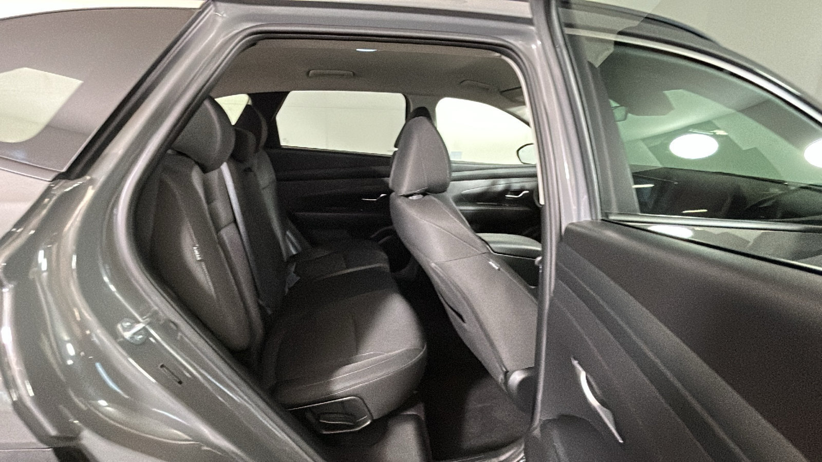 Used 2025 Hyundai Tucson SEL FWD image 35