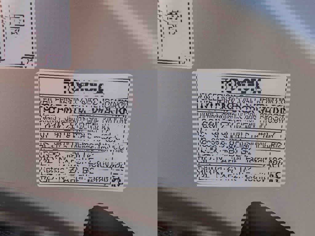 Used 2023 Toyota bZ4X XLE w/ Weather Package image 28