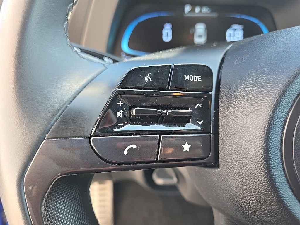 Used 2025 Hyundai Elantra Sport FWD image 23