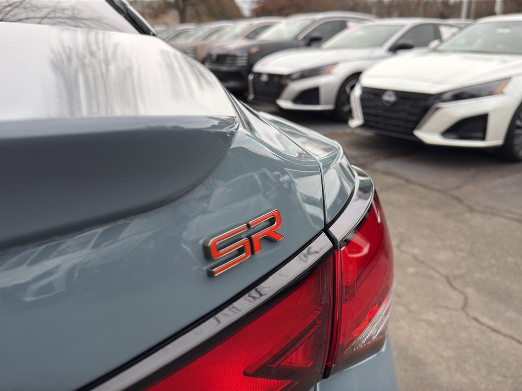 Used 2024 Nissan Sentra SR w/ SR Premium Package image 15