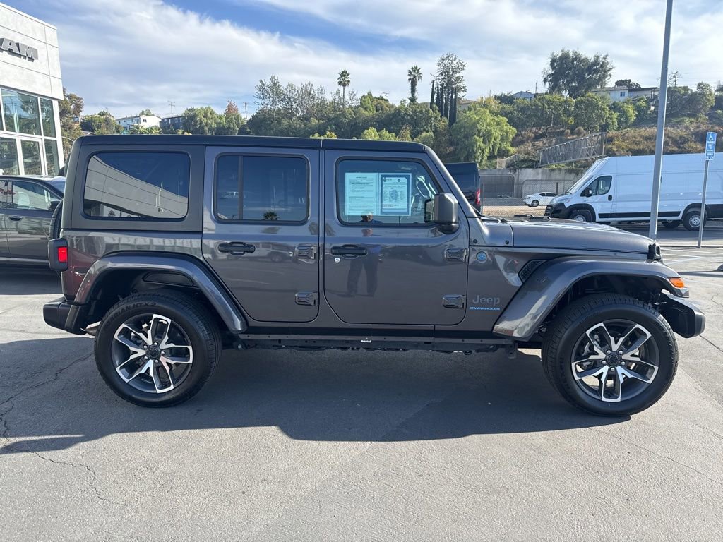 Certified 2024 Jeep Wrangler Unlimited w/ Convenience Group AWD/4WD image 9