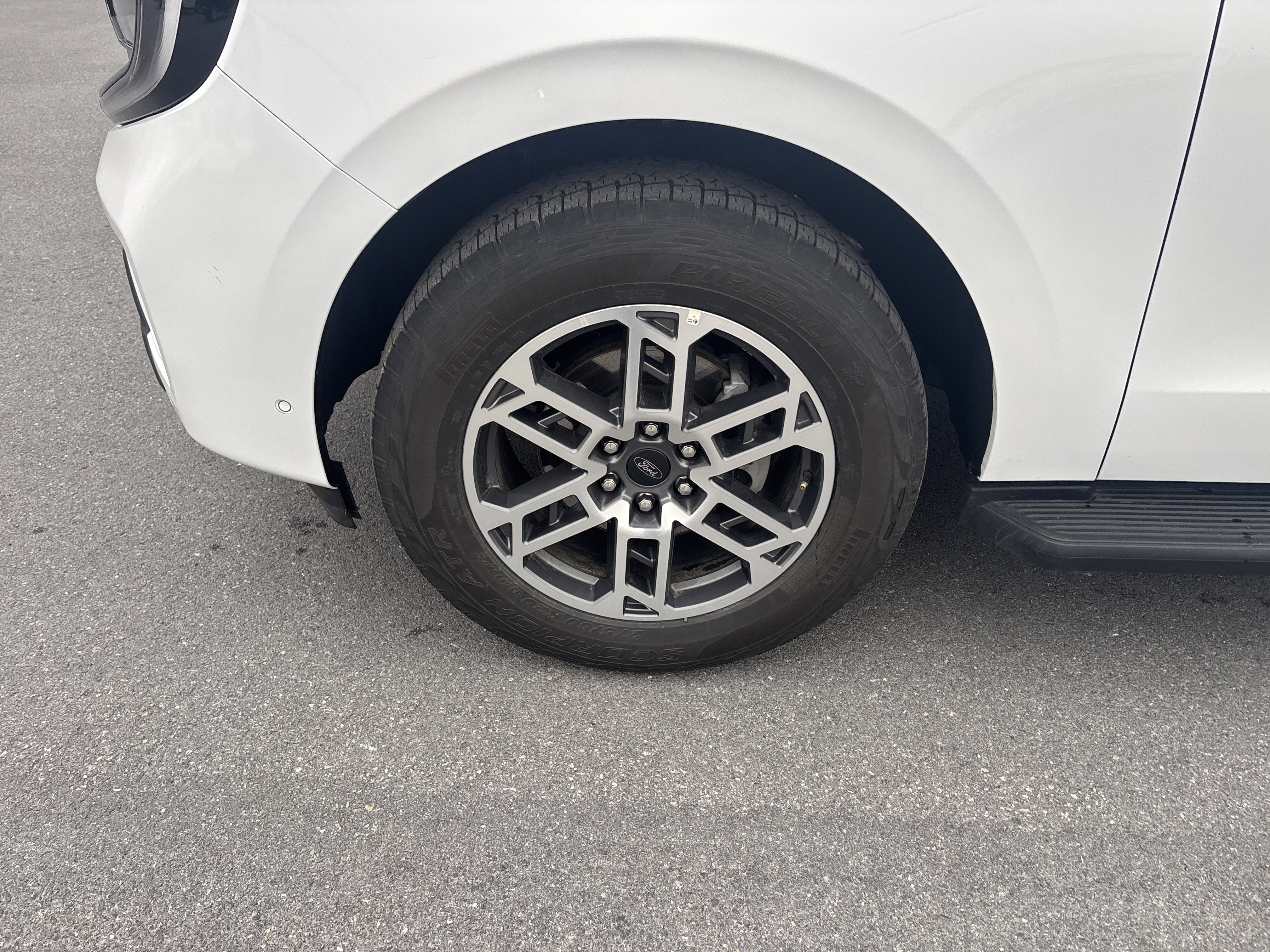 Used 2025 Ford Expedition Active image 11