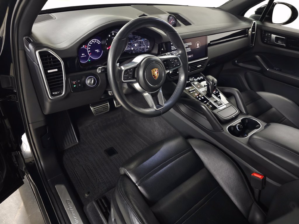 Used 2022 Porsche Cayenne S AWD/4WD image 16