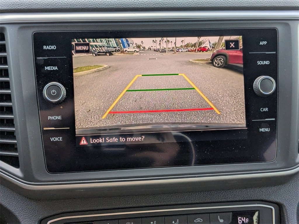 Used 2020 Volkswagen Atlas Cross Sport SE w/ Towing Package image 17