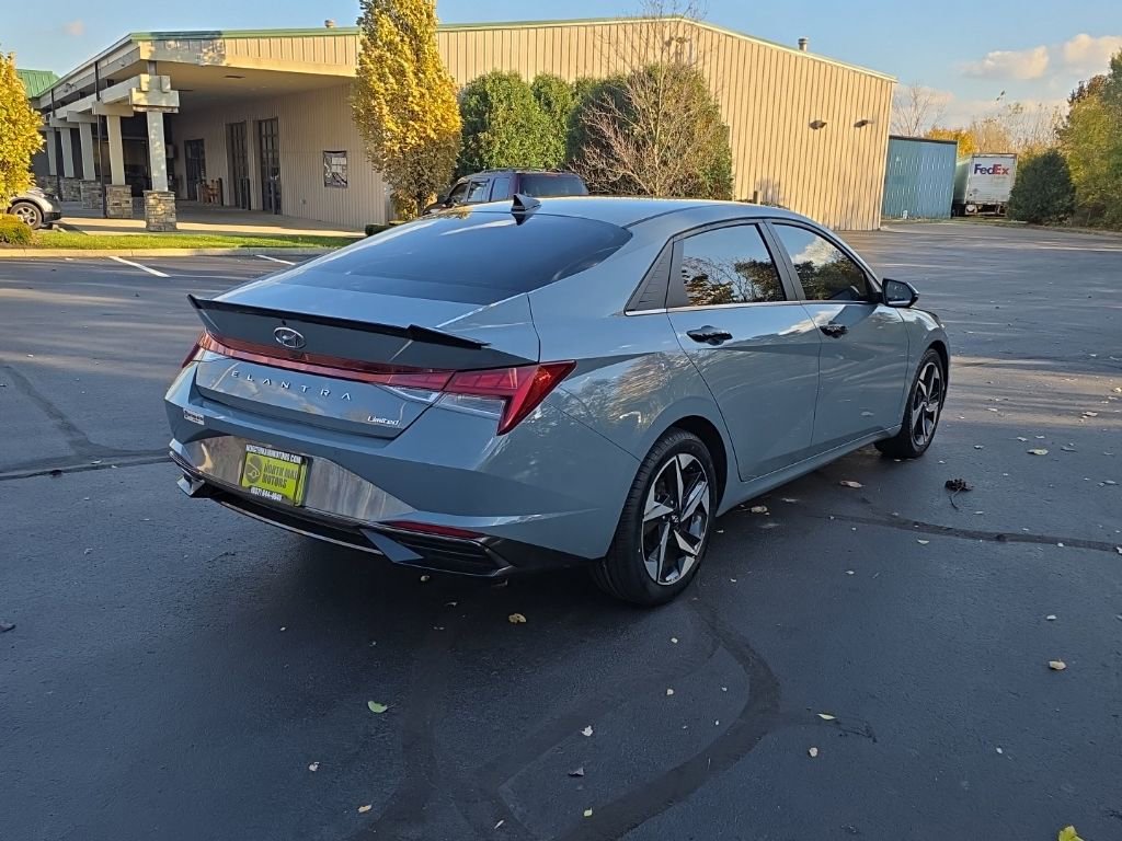 Used 2023 Hyundai Elantra Limited image 8